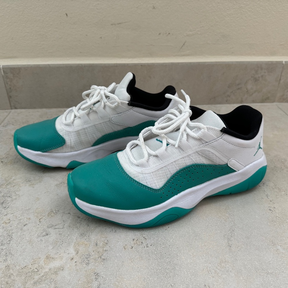 Air Jordan 11 CMFT Low Nike Sneakers